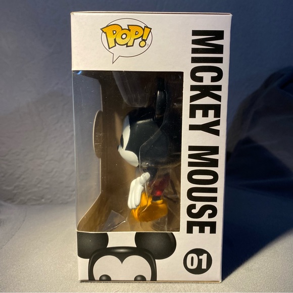 Funko Pop Disney Mickey Mouse 01 & Minnie Mouse 23 - Picture 7 of 9
